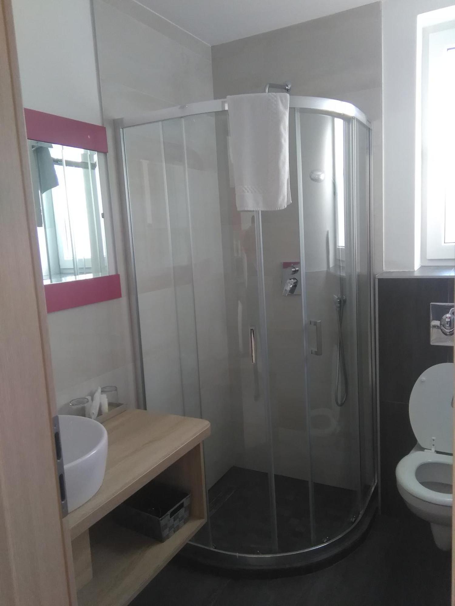 Ujhely Apartmanhaz Siofok Exterior photo